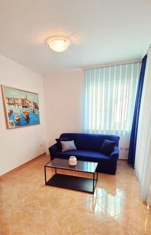 Apartments Lola Rovinj Extérieur photo