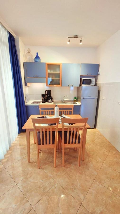 Apartments Lola Rovinj Extérieur photo