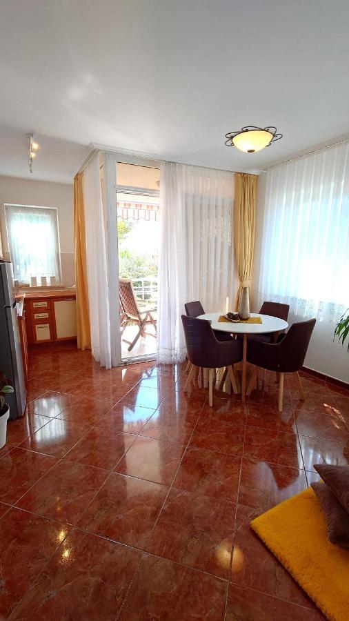Apartments Lola Rovinj Extérieur photo