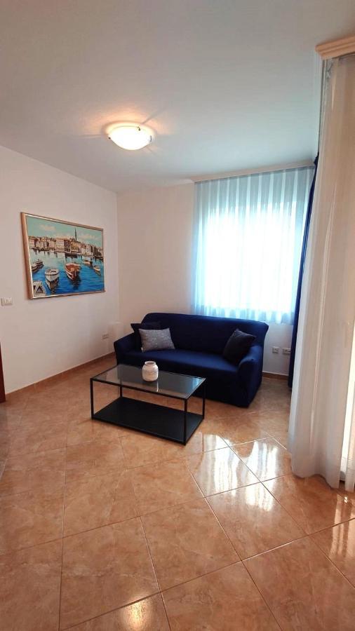 Apartments Lola Rovinj Extérieur photo