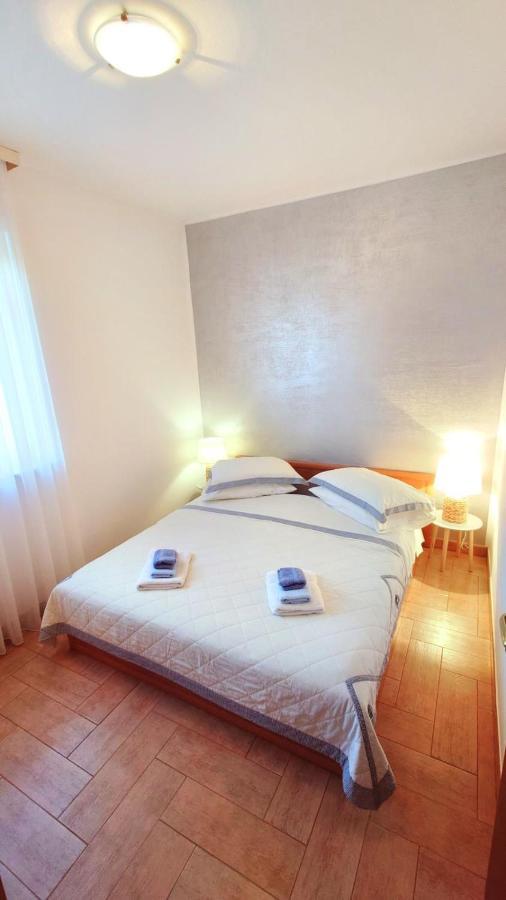 Apartments Lola Rovinj Extérieur photo