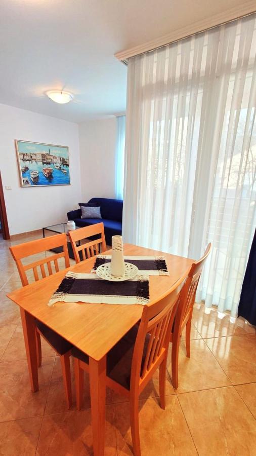 Apartments Lola Rovinj Extérieur photo