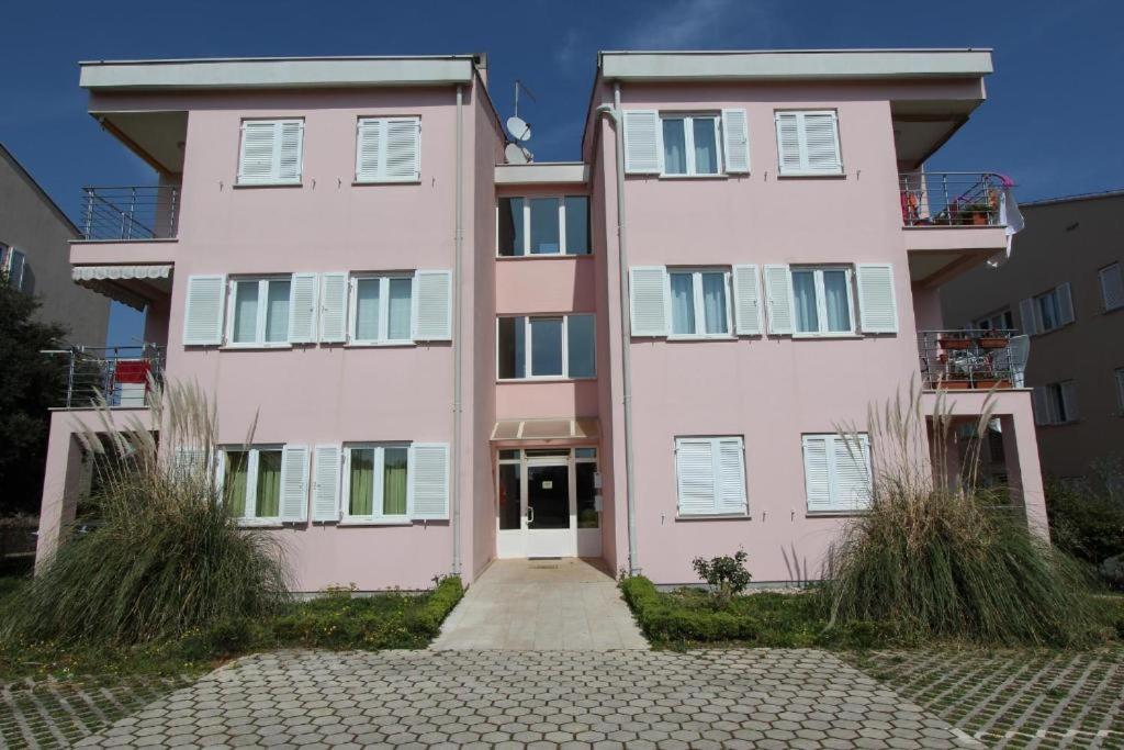 Apartments Lola Rovinj Extérieur photo